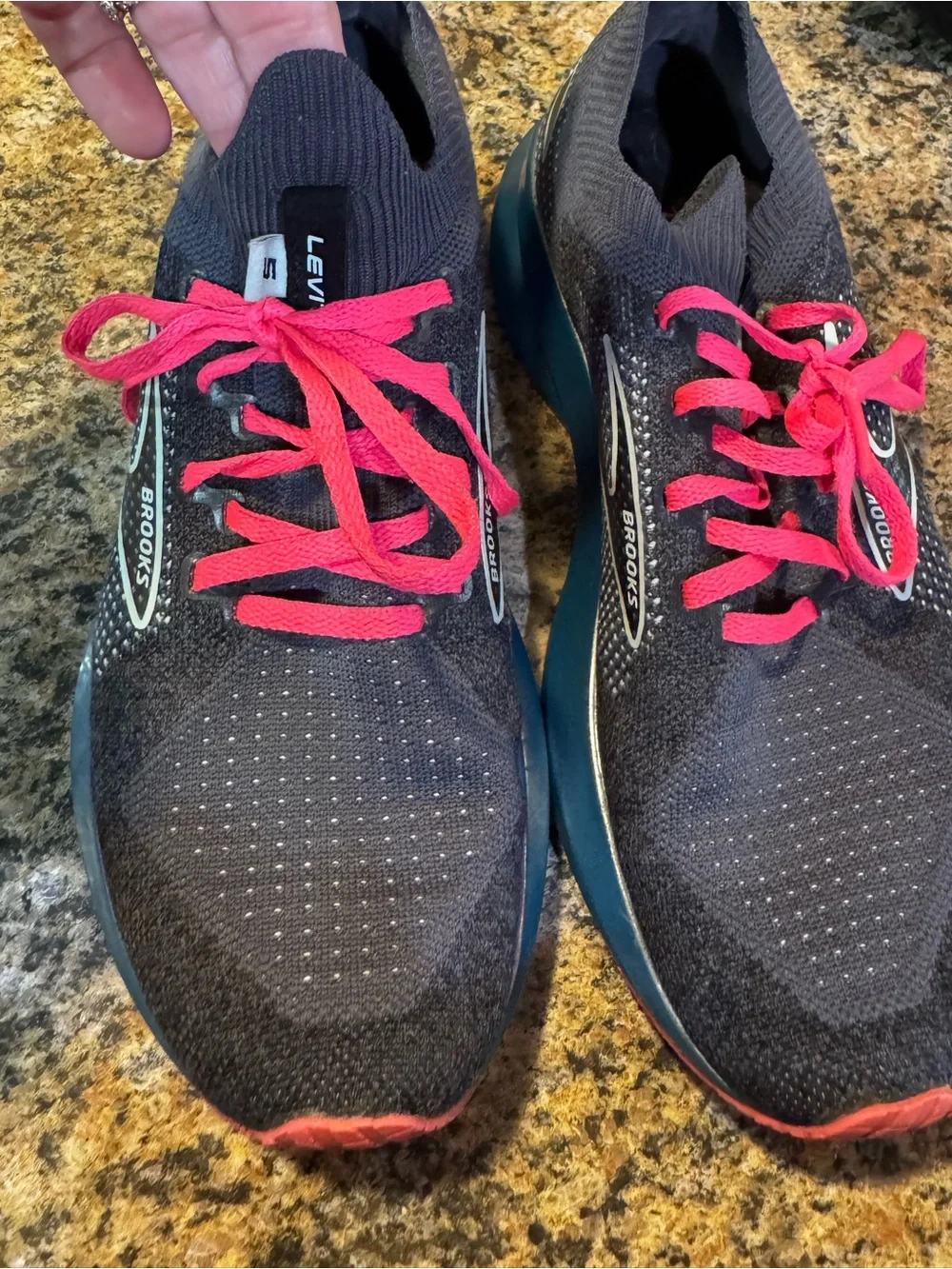 Brooks Levitate StealthFit 5 Shoes Women’s Size 8.5 Running Athletic 1203591B067